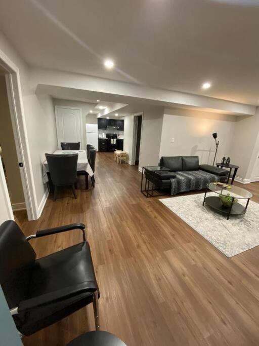 Spacious Basement Mississauga Exterior foto